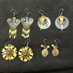 Metal and wood earrings 4 pairs